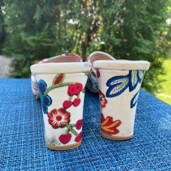 She & In Colorful Open Toe Slides - Picture 5 of 10